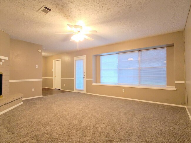 Foto del edificio - 4215 Tylergate Dr