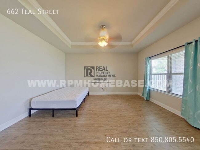 Building Photo - 662 Teal St