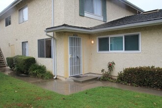 Building Photo - 2583 Sextant