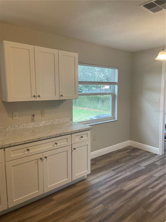 Foto del edificio - 2403 Lisa St