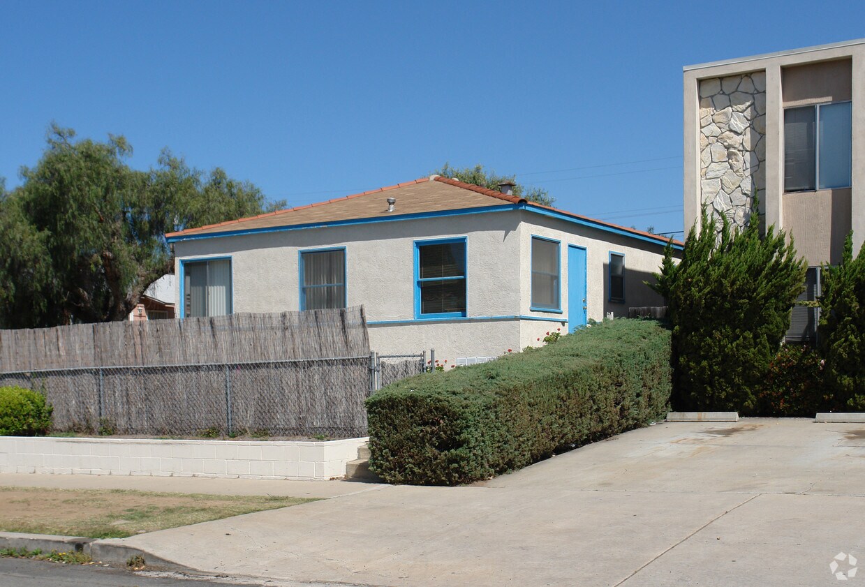 Primary Photo - 1460-1464 Missouri St