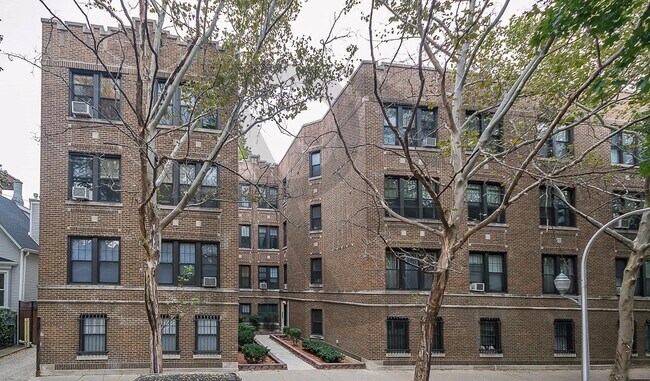 Building Photo - 3904 N Janssen Ave