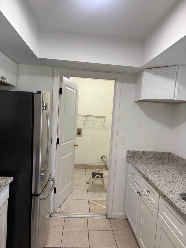 Foto del edificio - 919 Cape Coral Pkwy W