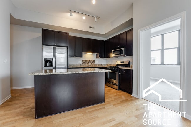 Photo - 1464 S Michigan Ave Apartment