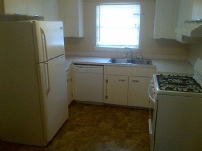 Foto del edificio - NEW PRICE & $500 OFF FIRST MONTH'S RENT SU...