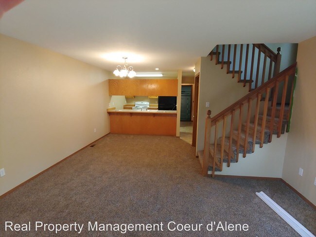 Building Photo - 2 br, 1.5 bath House - 3166 12th St.