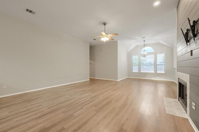 Building Photo - 17020 Tortoise St