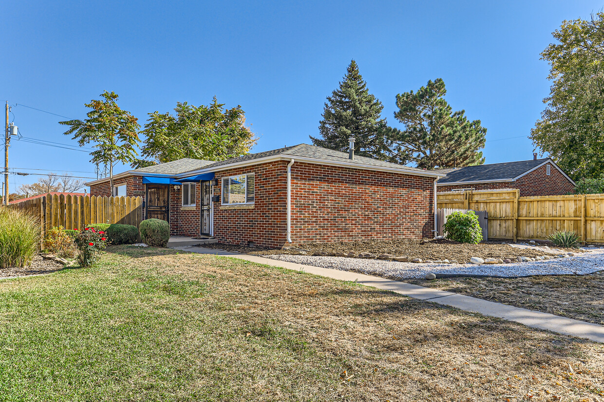 Primary Photo - Glencoe Duplex - 2 Br