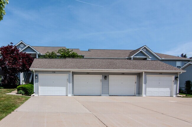 Foto del edificio - 1704 Weatherstone Dr