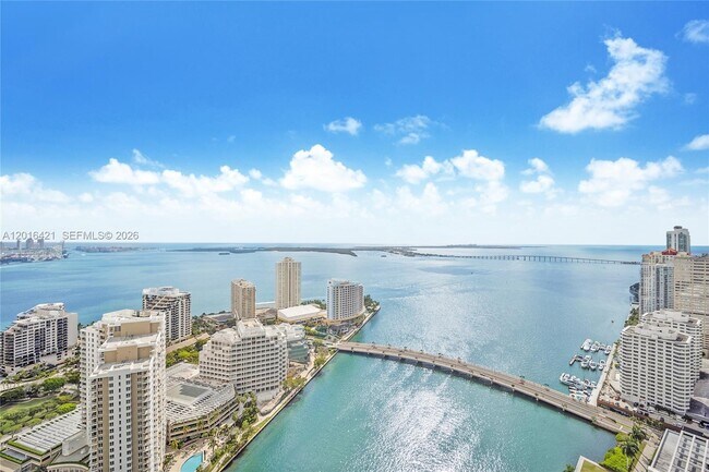 Foto del edificio - 495 Brickell Ave