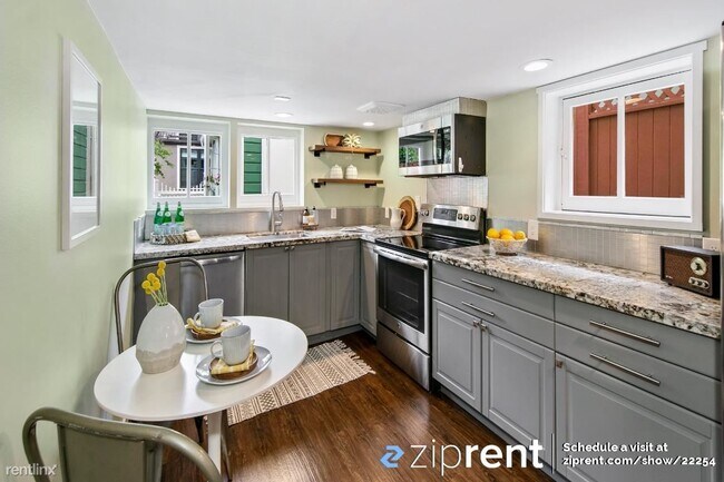 Foto del edificio - 2 br, 1 bath House - 1930 Boyer Avenue Eas...