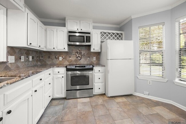 Photo - 9817 Siegen Ln Townhome