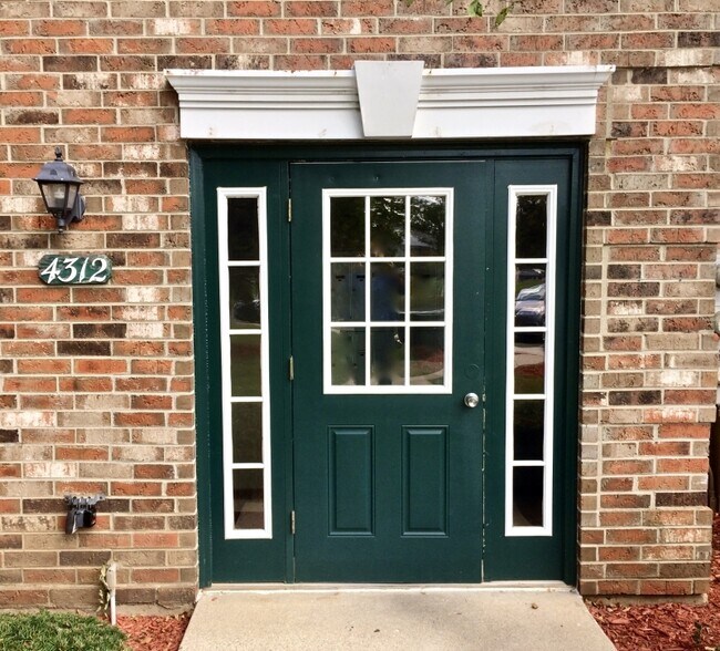 4312 W Shamrock Ln Unit 2D, McHenry, IL 60050 Condo for Rent in