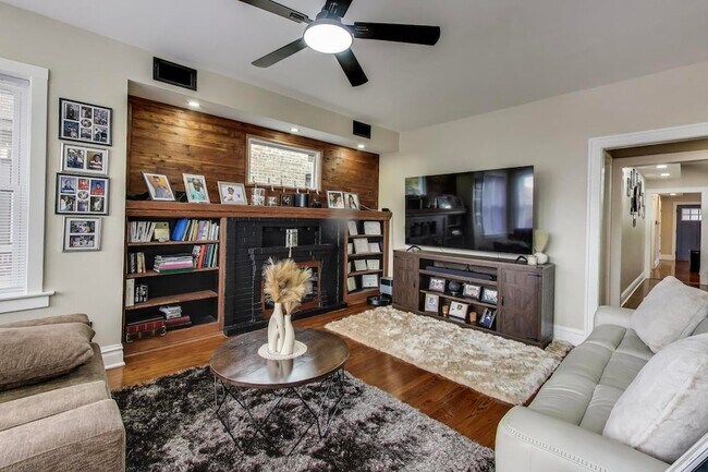Foto del edificio - 1337 S Austin Blvd
