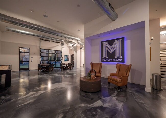 Building Photo - Makley Place