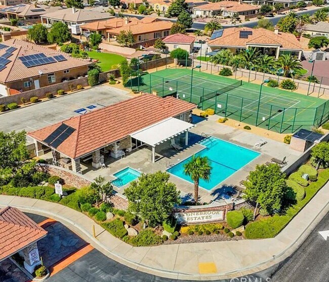 Foto del edificio - STUNNING STONEBROOK ESTATES HOME