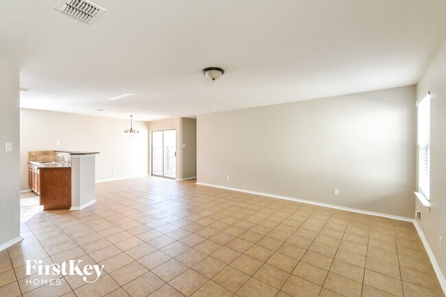 Building Photo - 10227 Maple Ranch