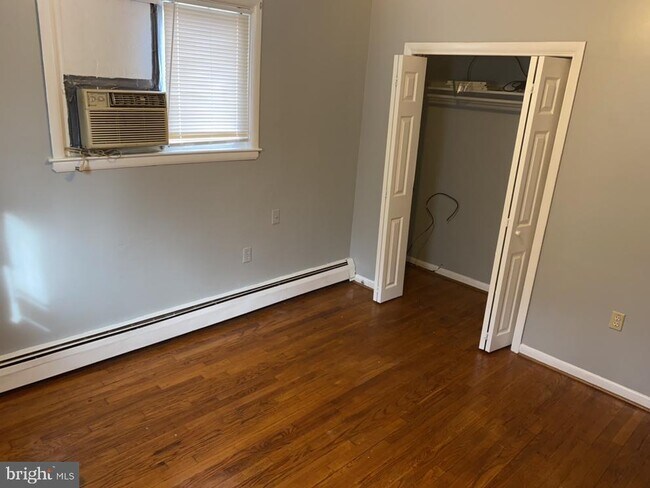 Foto del edificio - 6409 Ridgeview Ave