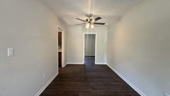 Building Photo - 8534 Addison Rd