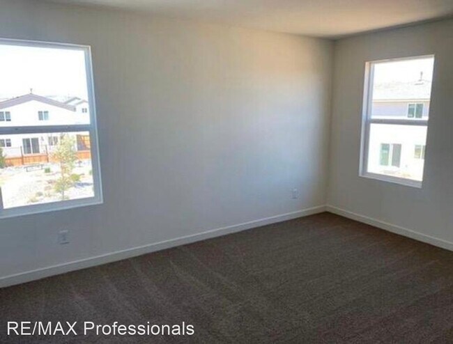 Building Photo - 4 br, 2.5 bath House - 438 Polar Sky Way