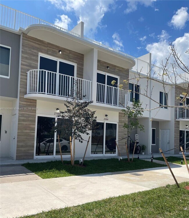Building Photo - 14448 SW 259th St
