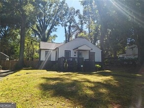 Building Photo - 482 Freyer Dr NE