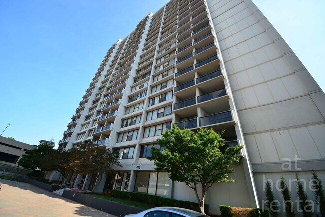 Foto del edificio - 410 W 7th St