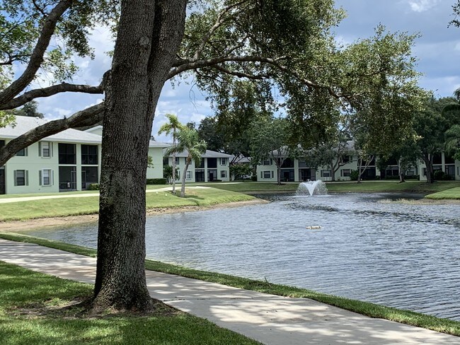 Foto del edificio - 901 Sabal Ridge Cir