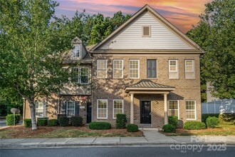 Building Photo - 15144 Jade St