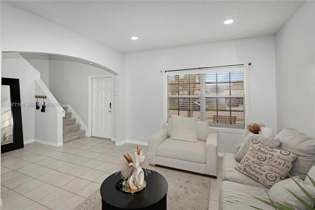 Building Photo - 2232 SW 120th Ave