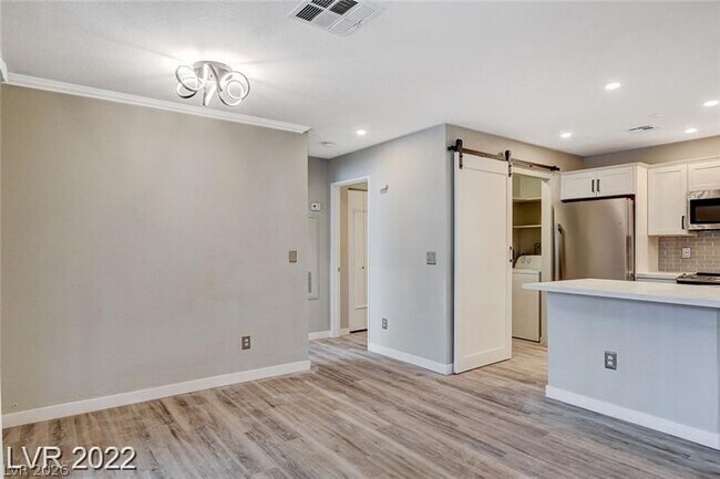 Foto del edificio - 8600 W Charleston Blvd