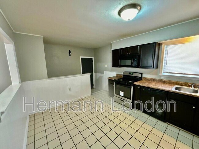 Building Photo - 1045 Keeven Ln