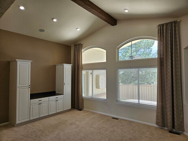 Building Photo - Castle Pines Fabulous 5 Bedroom Oasis Available Now!