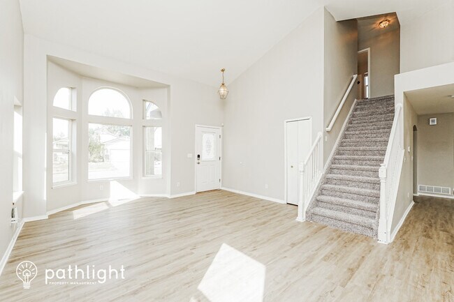 Foto del edificio - 874 Candlestar Loop N