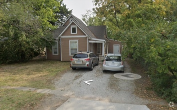 Building Photo - 1822 Maine St