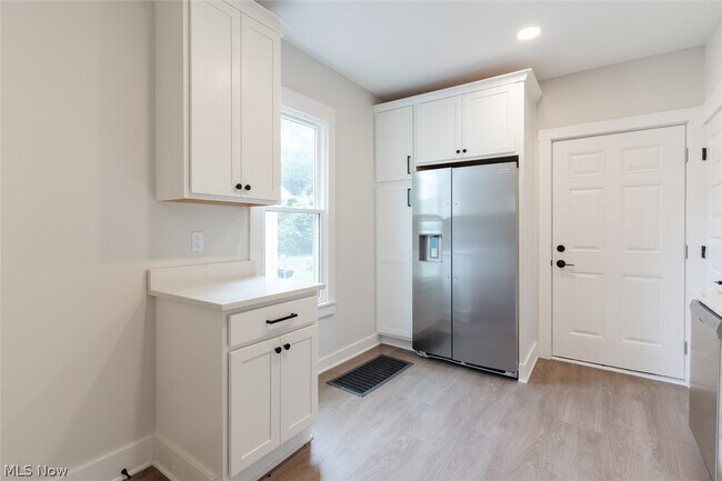 Foto del edificio - 1464 E 123rd St