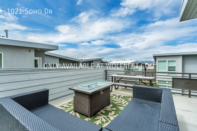 Building Photo - Luxurious 3 Bedroom Midvale Townhome! No D...