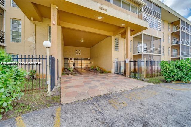 Building Photo - 4848 NW 24th Ct