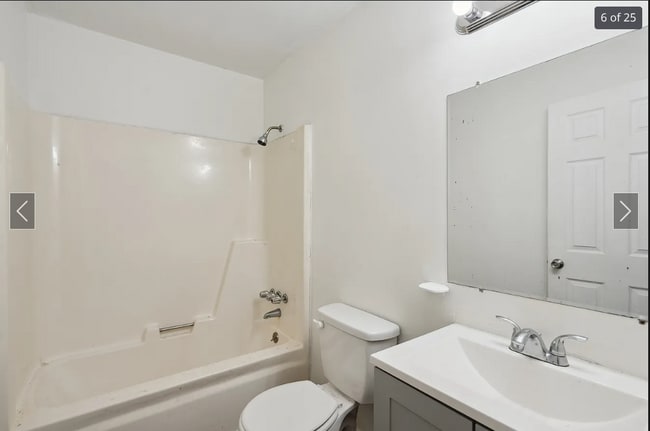 Building Photo - 3632 Willow Creek Ct