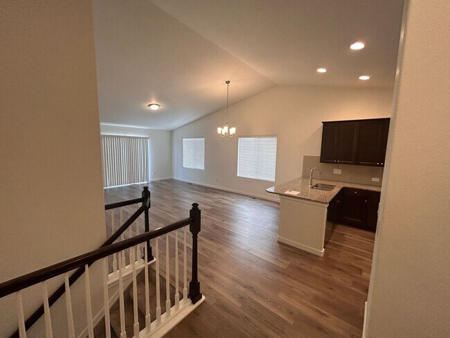 Foto del edificio - Immaculate 4 Bed 4 Bath Home in School District 20!!!