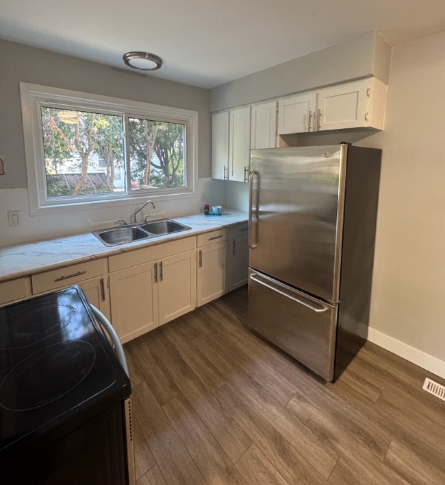 Building Photo - 36 Orchard Heights Drive