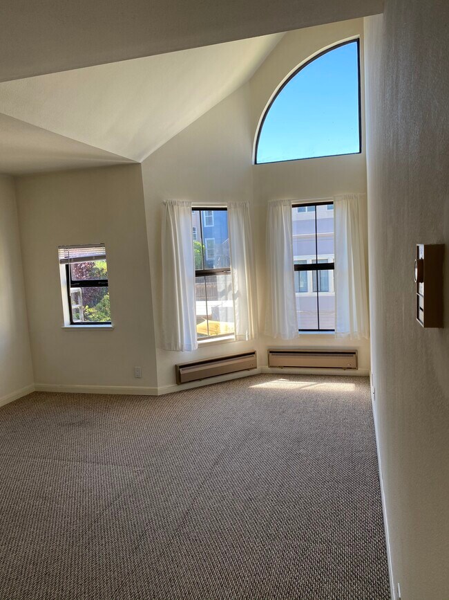 master bedroom - 1310 Fulton St