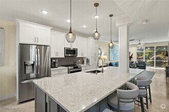 Building Photo - 7087 Barrington Cir