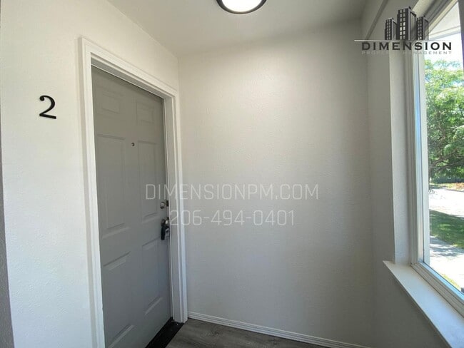 Building Photo - 869 S 41st St