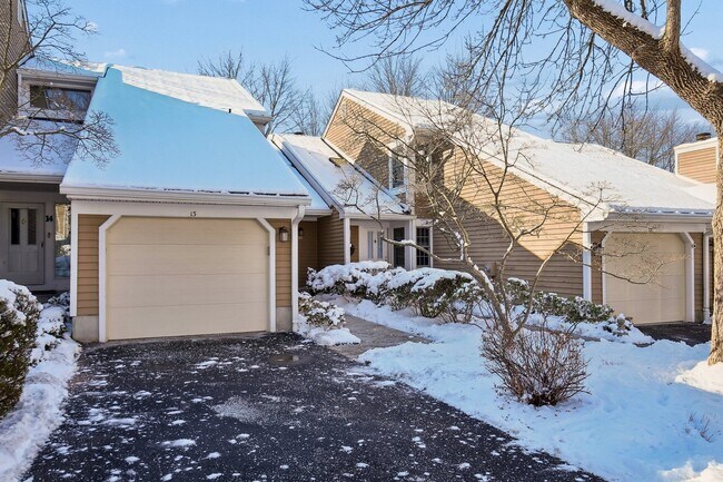 Foto del edificio - 13 Eton Ct