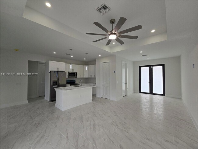 Foto del edificio - 4626 Connie Ave N