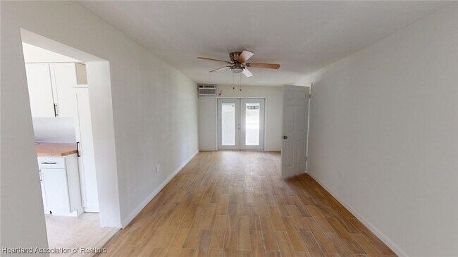 Building Photo - 2009 Sugrue Ave