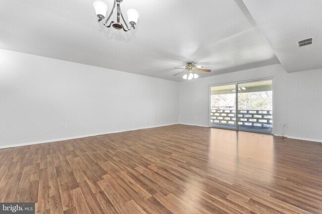 Foto del edificio - 222 Stony Way