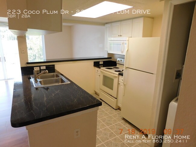 Building Photo - 223 Coco Plum Dr