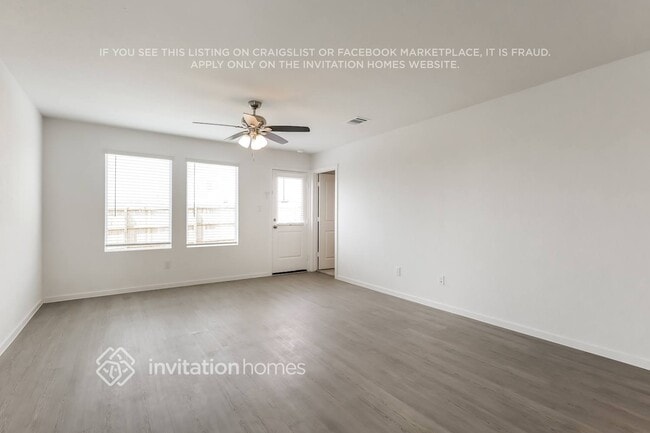 Building Photo - 3724 Axis Hl St